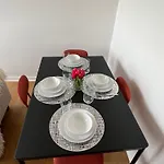 Cosy Apartment In London