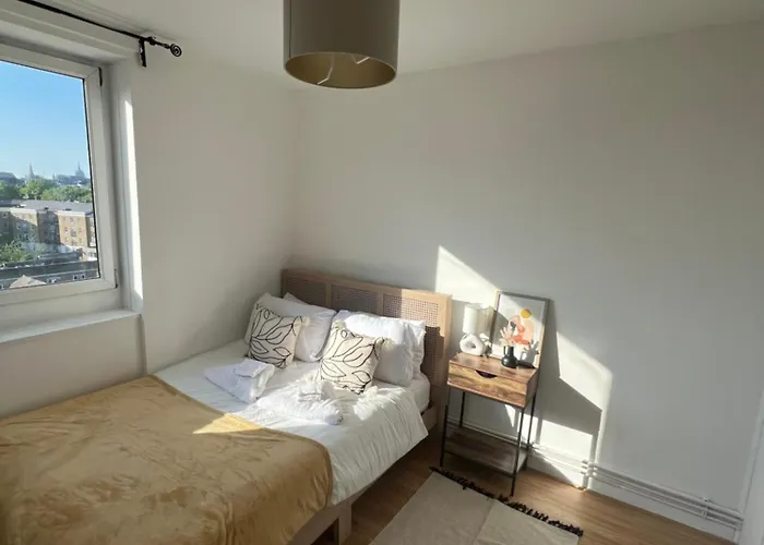 Cosy Apartment In London
